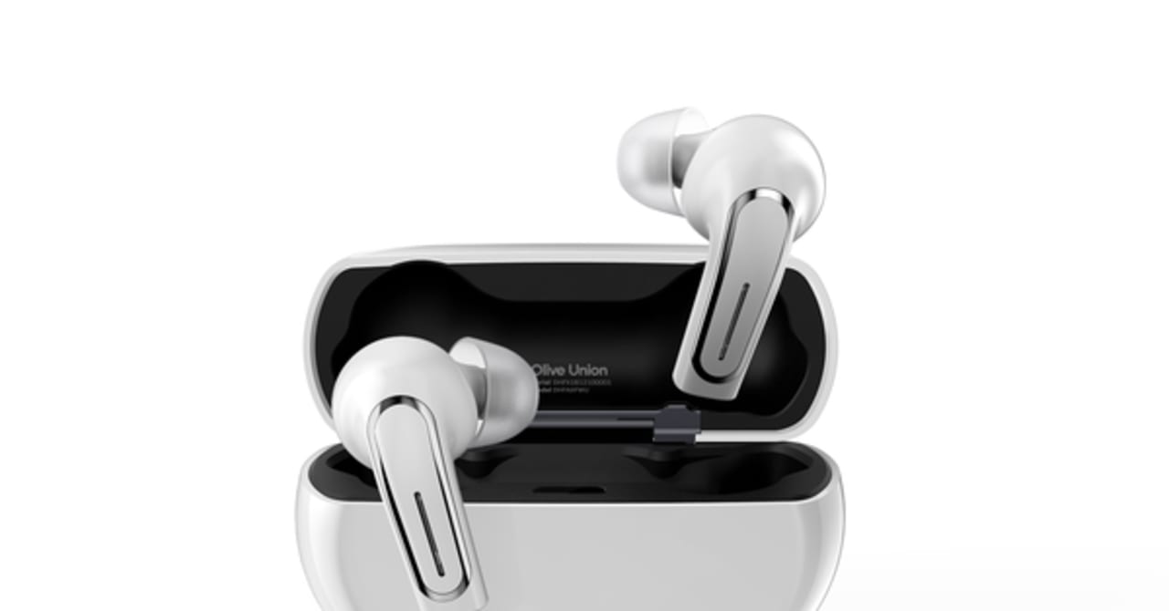 補聴器とイヤホンの境界線をなくす聴覚サポートイヤホン「Olive Pro」登場