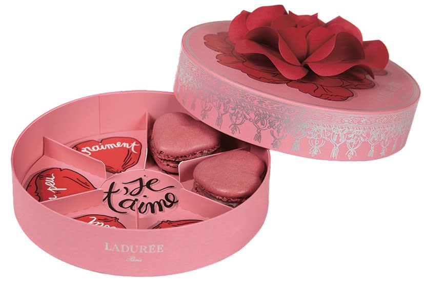 ラデュレがバレンタインコレクション発売、赤いバラの花びらが舞う限定ボックスも