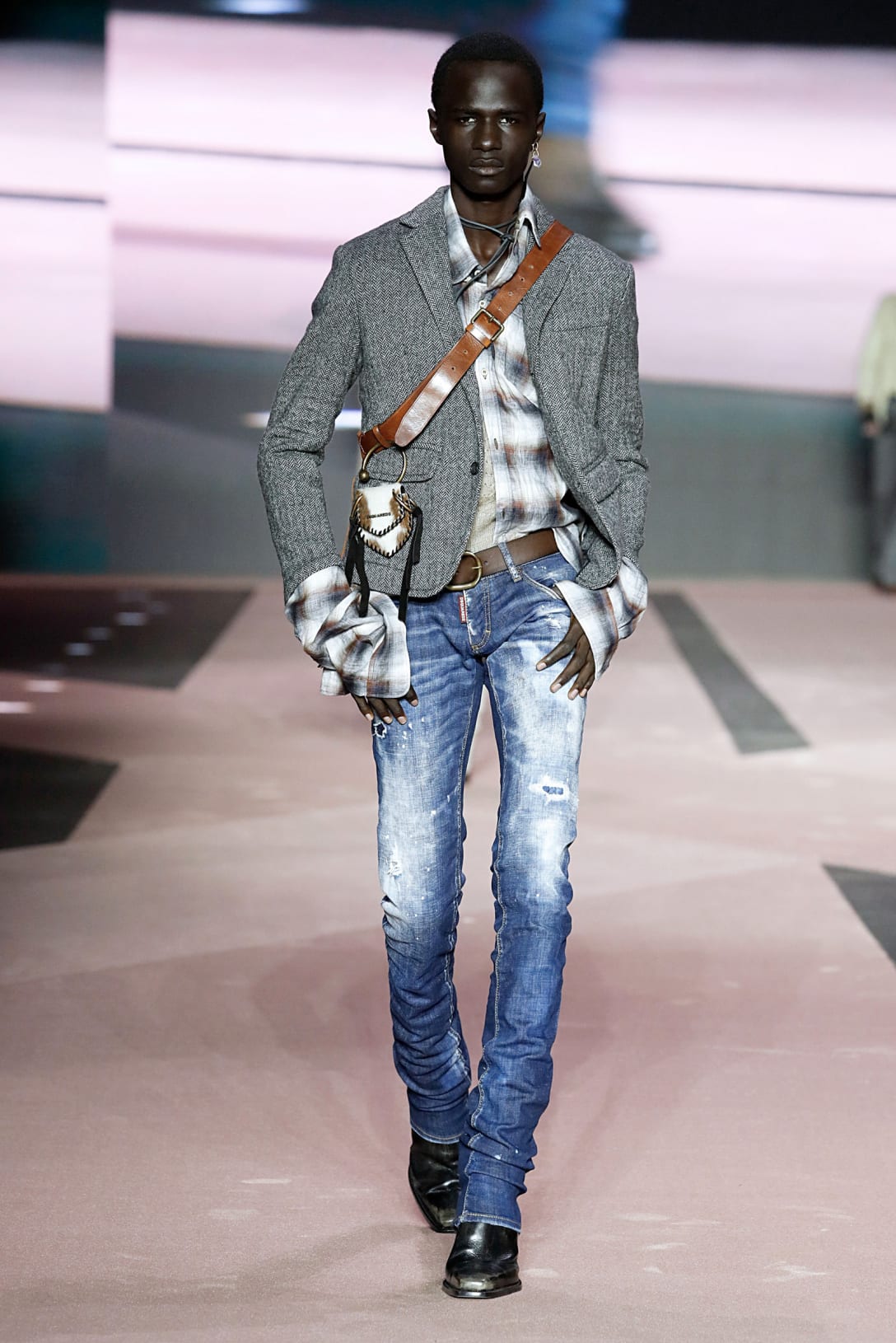 今年1月に行われた2020年秋冬コレクションのファッションショー Image by DSQUARED2
