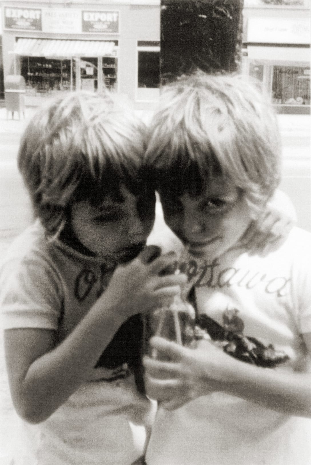 幼い頃の2人 Image by DSQUARED2
