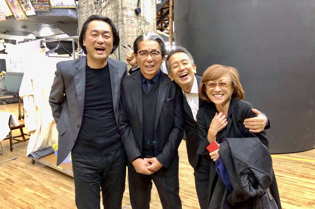 (左から)柘植伊佐夫さん、高田賢三さん、宮本亞門さん、鈴木三月(筆者提供)