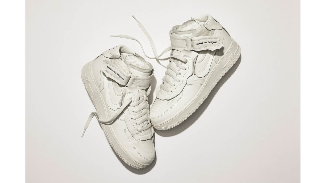 Nike x COMME des GARÇONS Air Force 1 Mid Image by NIKE