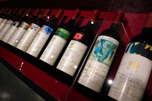 選び方や飲み方から世界最古級のシャンパーニュまで 大型「ワイン展」館内公開