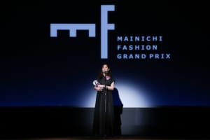 世界で活躍するデザイナー阿部千登勢や森川マサノリに栄冠「毎日ファッション大賞」授賞式開催