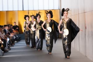 能とファッションを融合、コシノジュンコが6月にパリでショー開催