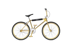 「ディオールオム」ギンザ シックス限定アイテムを発売、ゴールドのBMX自転車も