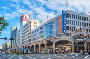 鶴屋百貨店が本店にフィットネスジムを開設、傘下スーパーへの導入も計画