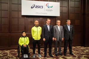 アシックス、国際パラリンピック委員会とサプライヤー契約を締結