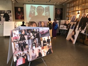 レスリー・キーが撮影「愛・樹木希林」展が開催、妻夫木聡らによる追悼映像も