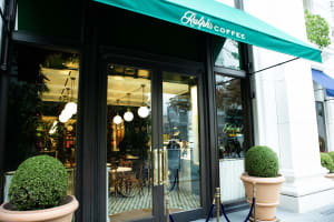 ラルフ ローレンのカフェ「ラルフズ コーヒー」日本1号店が表参道にオープン