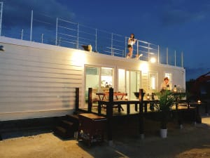 BBQや星空シネマも、トレーラーハウス型グランピングリゾート「ルーグー」が宮古島に誕生