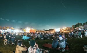 オールナイトで楽しむ野外映画フェス「夜空と交差する森の映画祭2019」が静岡・沼津で開催