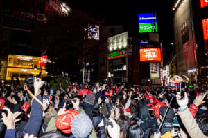 ハロウィンやカウントダウン期間中の渋谷駅周辺の路上飲酒が禁止に、近年のトラブルを受けて
