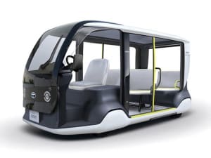 トヨタが東京オリンピック専用のEVシャトルバス「APM」を開発、車椅子やストレッチャーにも対応