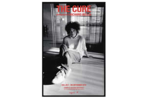 リチャード・ベリアがアニエスベーのギャラリーで写真展開催、フジロック出演の「The Cure」を写した作品も