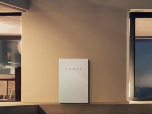 テスラが家庭用蓄電池「Powerwall」を日本展開へ、価格は99万円