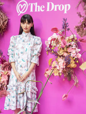 アマゾン ファッションの新サービス「ザ・ドロップ」が鈴木えみによるコレクション発売、発表会に榮倉奈々ら来場