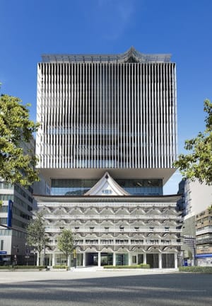 隈研吾が設計したホテルロイヤルクラシック大阪が開業、新歌舞伎座の屋根の造形を取り入れたデザインに