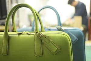 エースが日本のランドセルメーカーの草分け「大峽製鞄」を子会社化