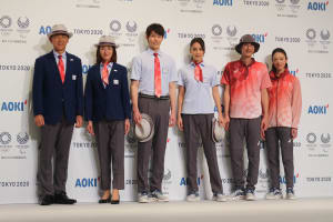 東京五輪審判員のユニフォーム2種が披露、フォーマルウェアでは女性のスカートを廃止