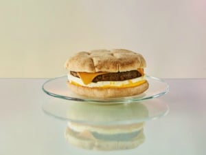 スターバックス、代替肉を使った朝食メニューをカナダで発売