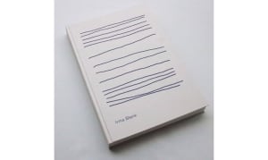 筆記のようなドローイングが特徴のアーティストIrma Blankの作品集「Schrift wird zum Bild」
