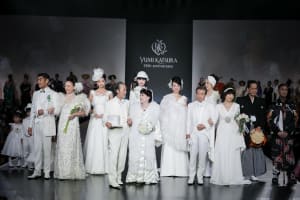 桂由美が創作活動55周年を記念したショー開催、人生の節目を祝う純白のドレスを披露