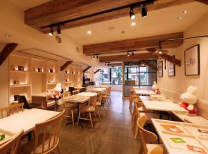 世界初、ミッフィーをデザインしたバル「ディック・ブルーナ テーブル」が神戸にオープン