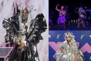 レディー・ガガが"9変化"、音楽の祭典「VMA」で着用した衣装とマスクに注目