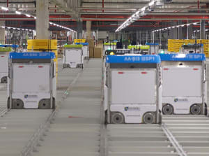 ネットスーパーの新時代へ　専用のロボット物流倉庫が稼働