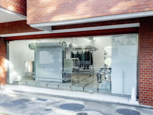 「屋台のような店舗」ティーエイチ プロダクツ初の直営店をオープン、アーカイヴアイテムや家具も販売
