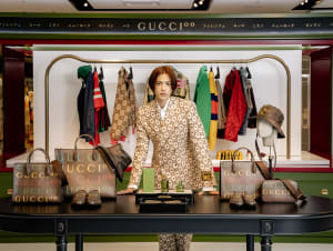志尊淳と巡るグッチ創設100周年「Gucci 100」ポップアップストア、阪急うめだで開催