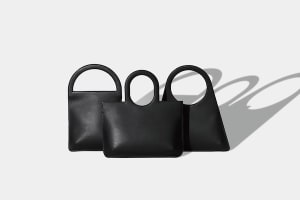 デザインスタジオ「キツカ」がオリジナルブランド展開　レザーハンドバッグを発売