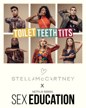 ステラマッカートニー×セックス・エデュケーション、コラボキャンペーン「トイレ、歯みがき、おっぱいチェック」公開