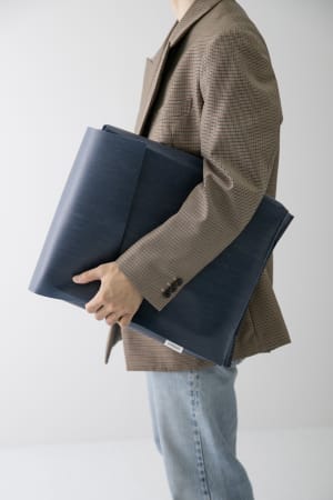 「アーバンリサーチ」再利用可能な梱包袋を三井物産アイ・ファッションと共同開発