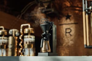 バルミューダがスタバとコラボしたコーヒーメーカー発売　店舗での味わいを再現