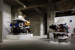 Chim↑Pom初の大規模回顧展が森美術館で開催、「ヒロシマ」や「東日本大震災」など7つのテーマで展示