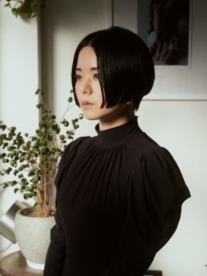「フェティコ」デザイナー舟山瑛美は何故ボディコンシャスな服を作り続けるのか
