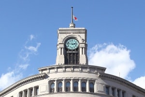 東日本大震災が発生した3月11日　和光の時計塔から「未来への希望の鐘」が鳴り響く