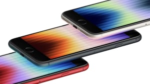 アップルが5G対応iPhone SEを発売　iPhone13はグリーンの新色が登場