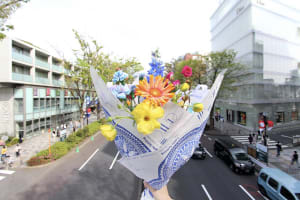 【花と街】表参道・原宿のフローリストが贈る　街に映えるブーケ：DILIGENCE PARLOUR