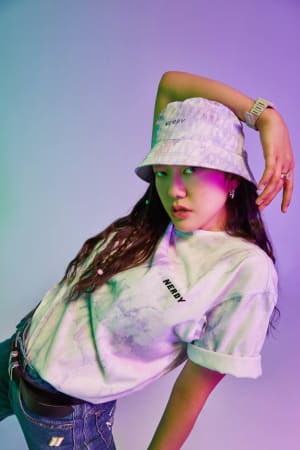 韓国発「ノルディ」とアトモス ピンクによるコラボ第2弾　パステルカラーのバケットハットやTシャツ発売