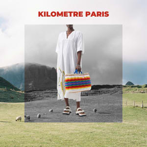 陽気なムードを盛り上げる「キロメートル・パリ」のサマードレスとバッグ