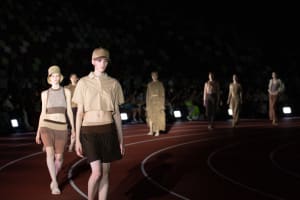 新国立競技場で初のファッションショー、「ティート トウキョウ」が2023年春夏コレクションを発表