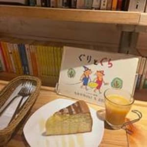 渋谷の喧騒を忘れて読書に没頭「森の図書室」　本に登場するフードメニューも提供