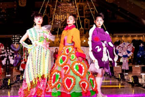 大阪文化服装学院が「ウルトラスエード」を使用した作品を発表