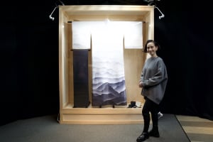篠原ともえがデザイン　埼玉県草加市がエゾシカ革の着物展示を記念した動画を公開