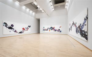 東京都現代美術館でサム・フランシスの展覧会開催　横尾忠則の特集展示も