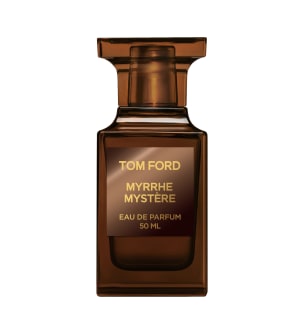 トム フォード ビューティが「プライベート ブレンド」からアンバーウッディの新作香水を発売