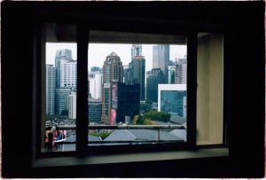 渡辺宏樹の写真展「catch + window」がOF HOTELで開催